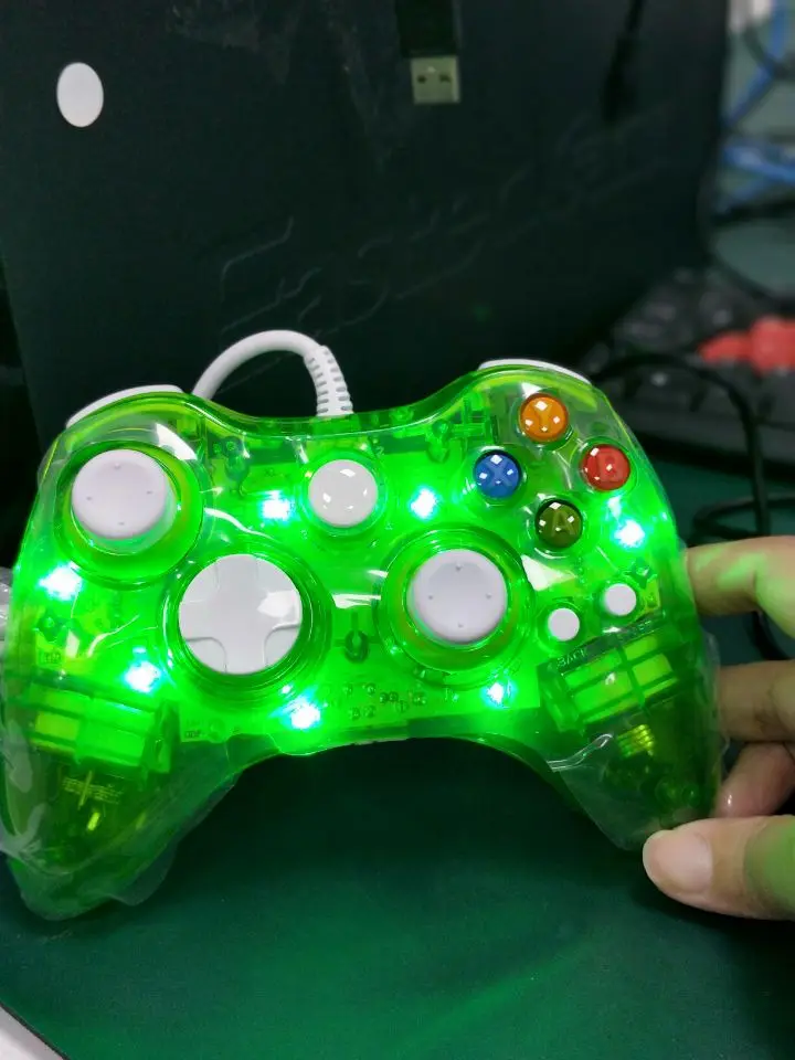 made in shenzhen LED light new design wired gamepad game controller for XBOX 360