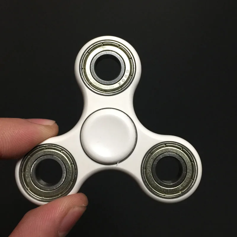 High Quality Tri Spinner Fidget Toy Plastic EDC Fidgets Hand Spinner For Autism and ADHD Children