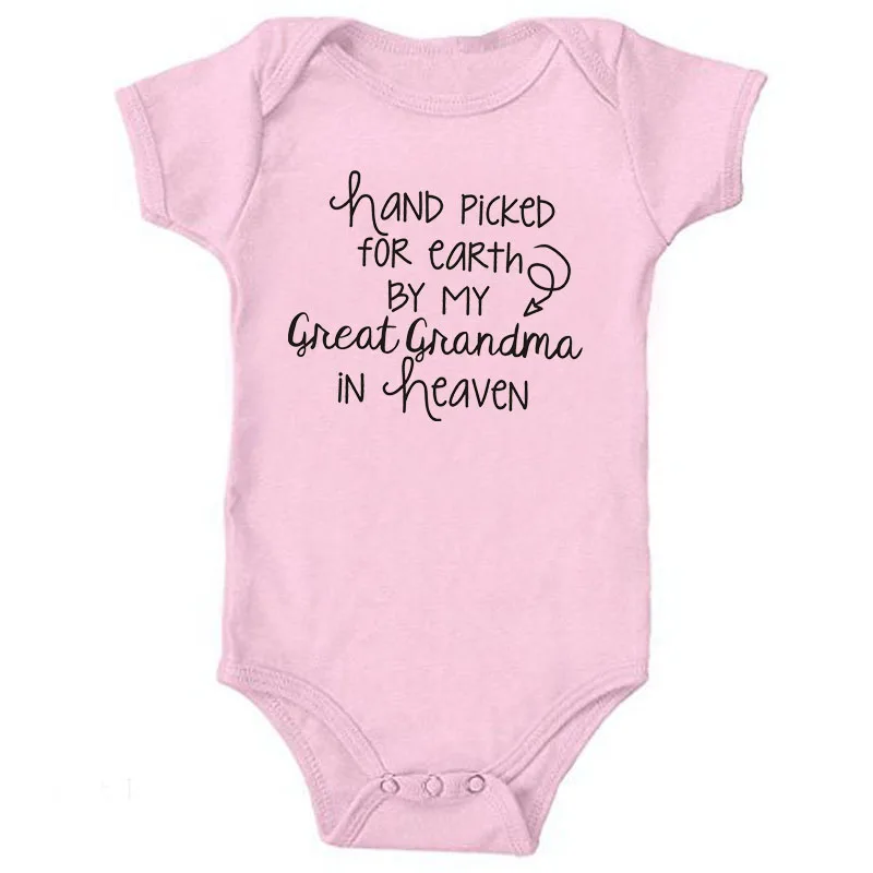 Детское летнее хлопковое трико для новорожденных; комбинезон с короткими рукавами; белый костюм для малышей с надписью «My Grandma of Heaven» - Цвет: Розовый