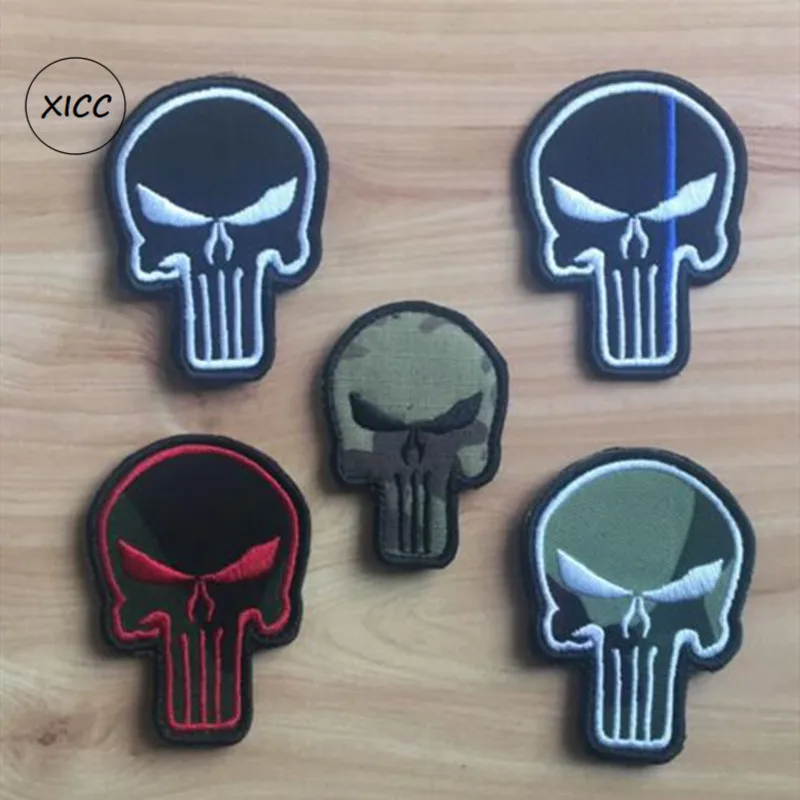 

XICC Red Green Black Outdoor Goods Skull Flag Emblem Embroidery Badge Military Patches HOOK & LOOP Army Stickers On Cloth DIY