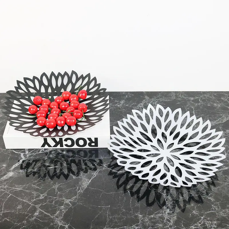 

Wrought Iron Fruit Tray Minimalist Snack Storage Basket Vegetable Plate Home Kitchen Living Room Table Decor 28.5*28.5cm 1 PC