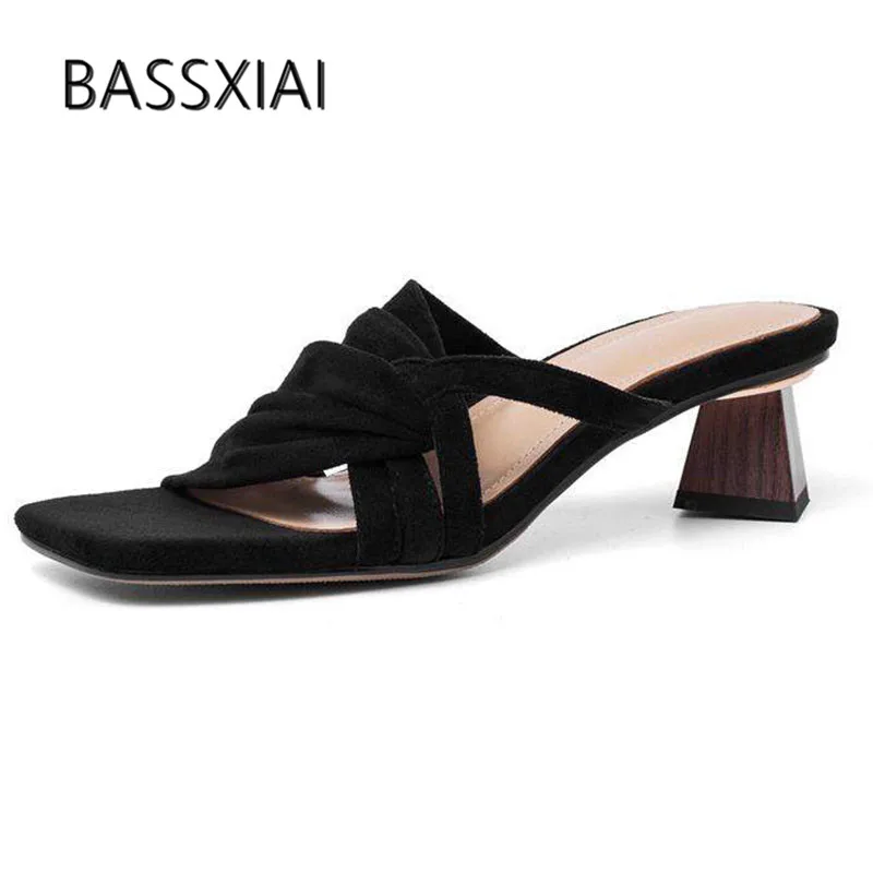 

2019 Suede Slippers Woman Peep Toe Cross Strap Wood Black Strange Heel Shoes Woman Gladiator Sandals