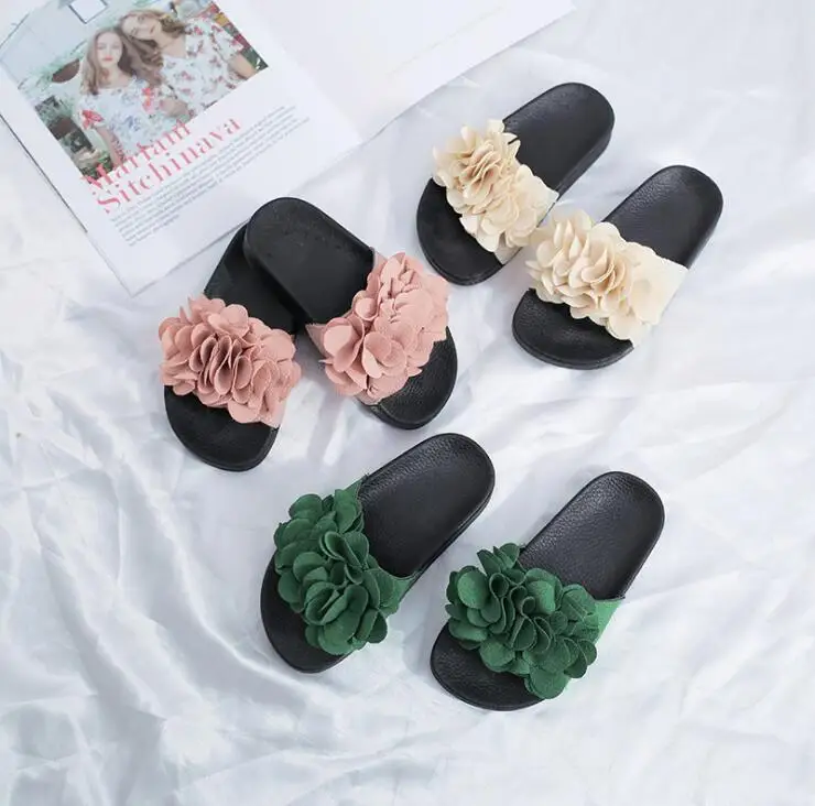 

2019 Summer New Girls Slippers Fashion Flowers Flip Words Korean Children's Tide Open Toe Sandals Kids Home slippers Size 26-36