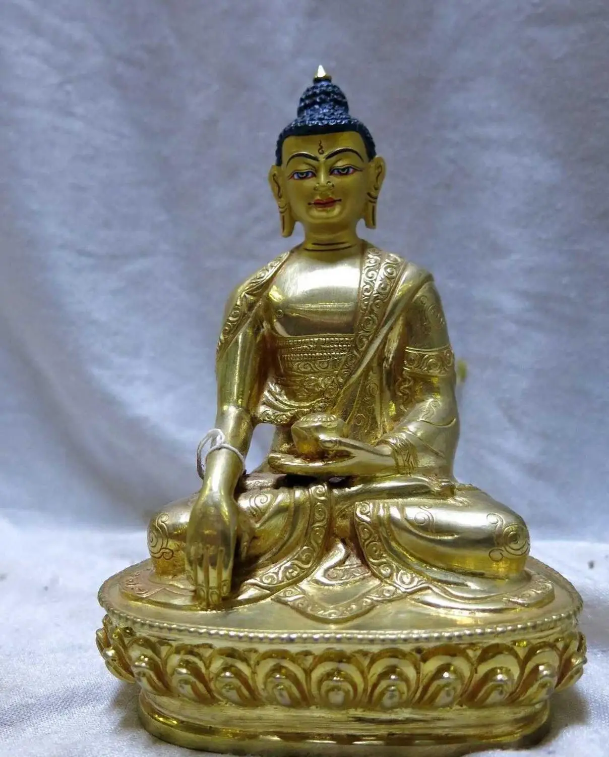 

6" China gilt bronze Buddhism apothecary Medicine Buddha Painting Statue