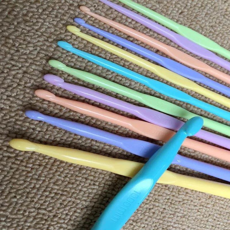 12 набор размеров 2-10 мм, пластиковые крючки для вязания крючком, набор спиц для вязания