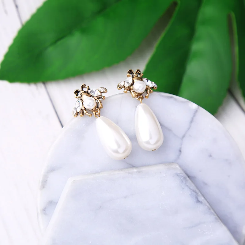 

ERLUER Simple Trendy Insect Bee Crystali CZ Earring For Women Simulated Pearl Drop Earrings Wedding female Charm Jewelry Brincos