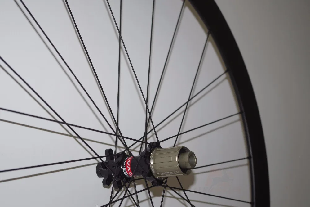 Excellent 1303g Lightest 700C 38mm deep 23mm Wide Carbon Clincher Road Disc Cyclocross Bicycle Wheelset UD Matt CX Bike Wheels 24H 28H XDR 5 Excellent 1303g Lightest 700C 38mm deep 23mm Wide Carbon Clincher Road Disc Cyclocross Bicycle Wheelset UD Matt CX Bike Wheels 24H 28H XDR 5