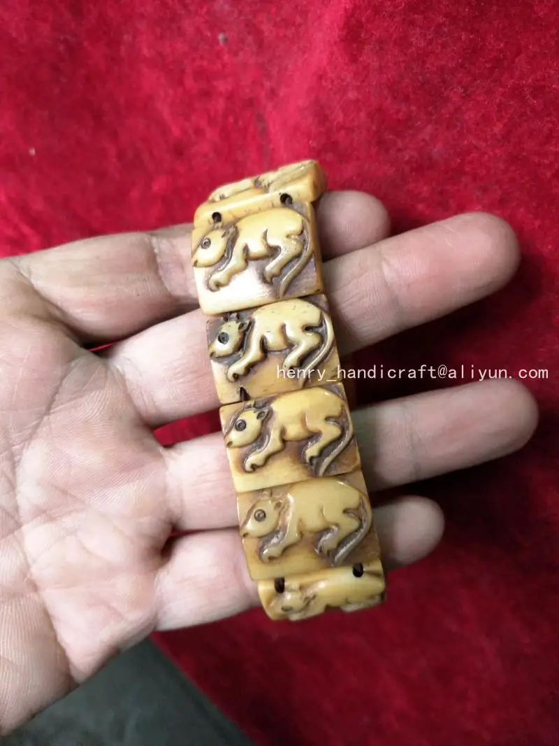 

Collection of the Qing Dynasty bone Bracelet,mouse statue,free shipping