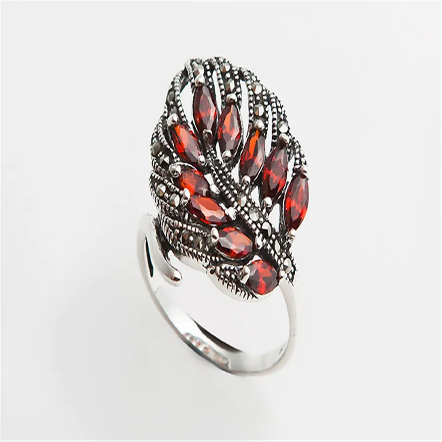 

2018 Newly Genuine Natural Thai Silver Red Stone Ring Vintage Women Leaf Shaped Red Stone Thai Silver Ring Drop Shipping 14mm