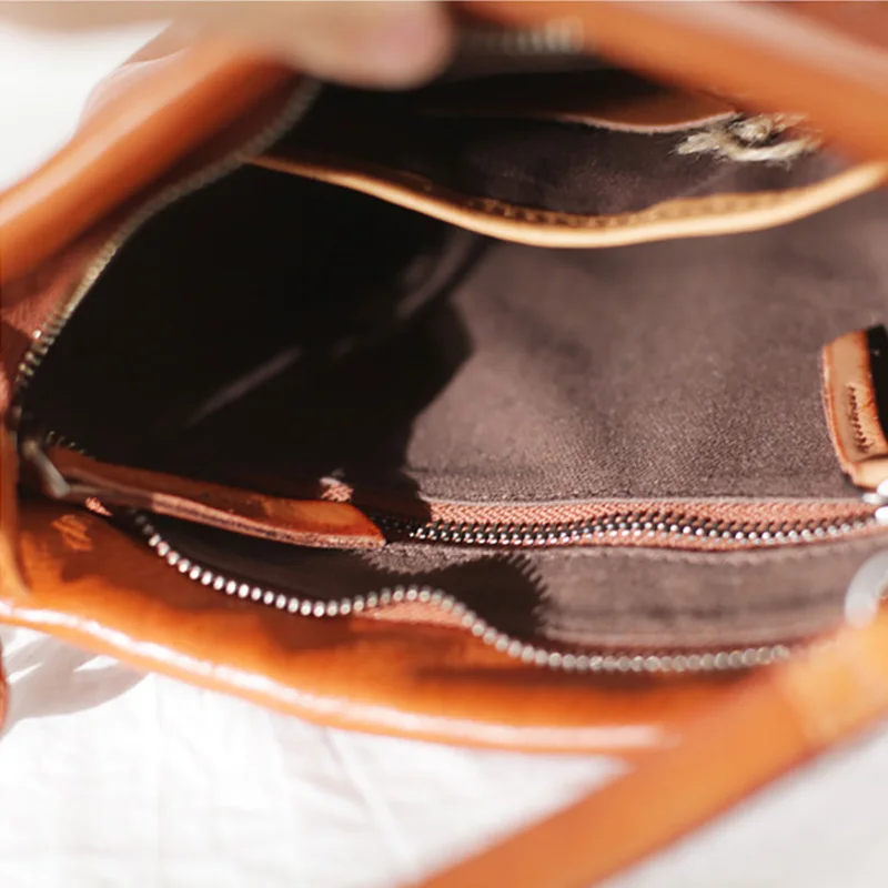 AETOO Head layer psoriasis suflower bucket bag, cute soft budding girl one-shoulder slant retro handbag