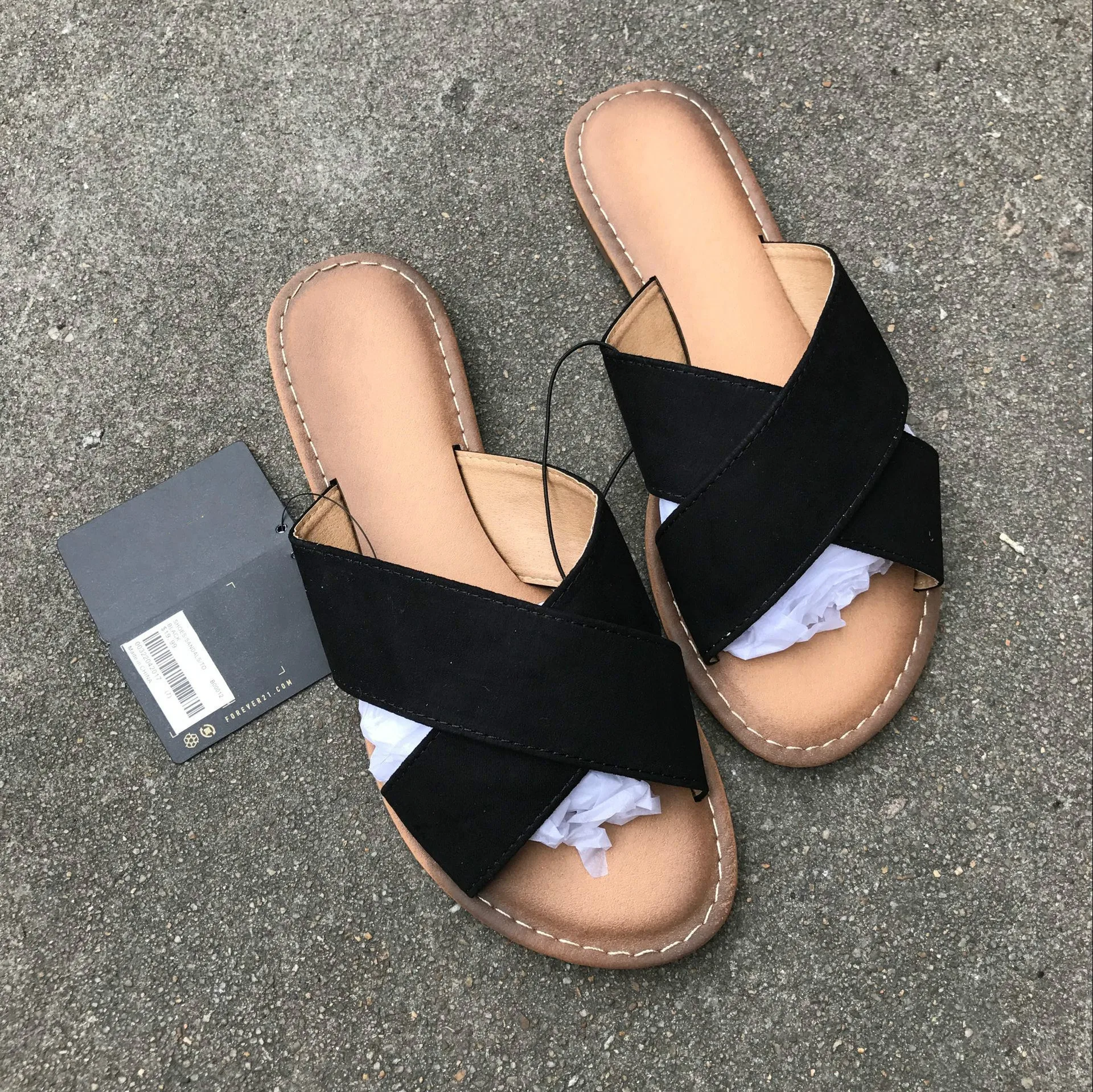 

Women Outside Beach Summer Slippers Comfort Flat with Slides Solid Color Slip-on Cross Design Women Summer Slides Size 36-40