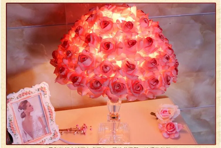 Rosas de Tecido de Moda Candeeiro de Mesa para o Casamento Decoração da Lâmpada de Cabeceira Romântico Criativo Cristal Quarto Lâmpadas Bar ac 80- 265 v 1527 Led E27 8 Cheap Luminárias de mesa