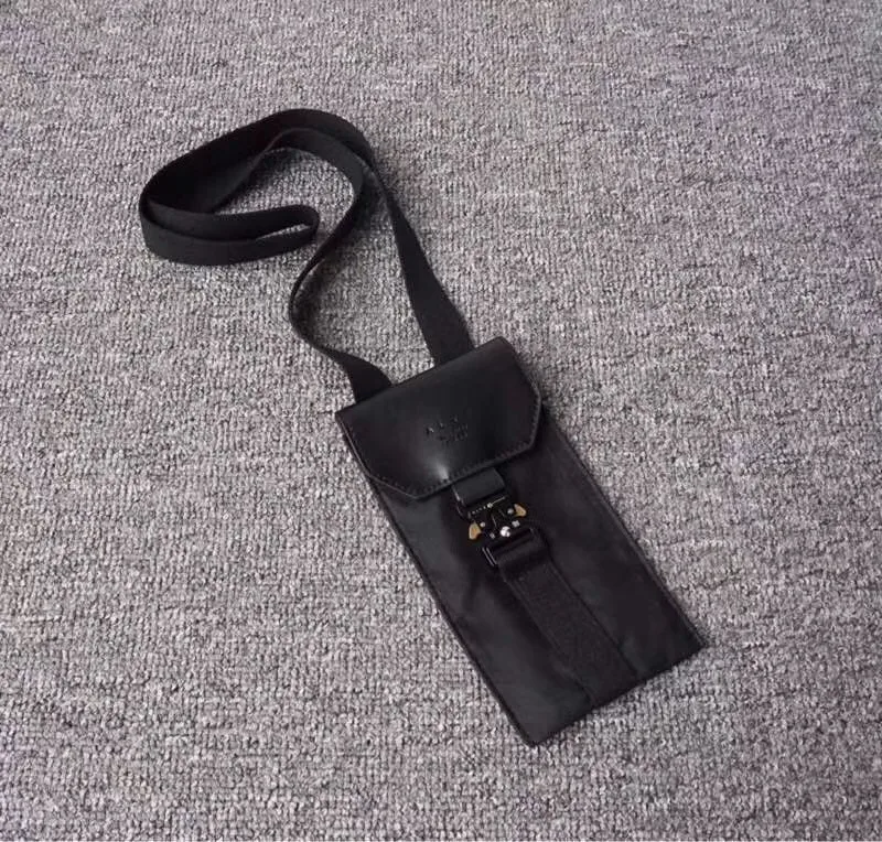 

Alyx T shirt Satchel New arrived hip-hop streetwear functional Top Tee Casual kanye west