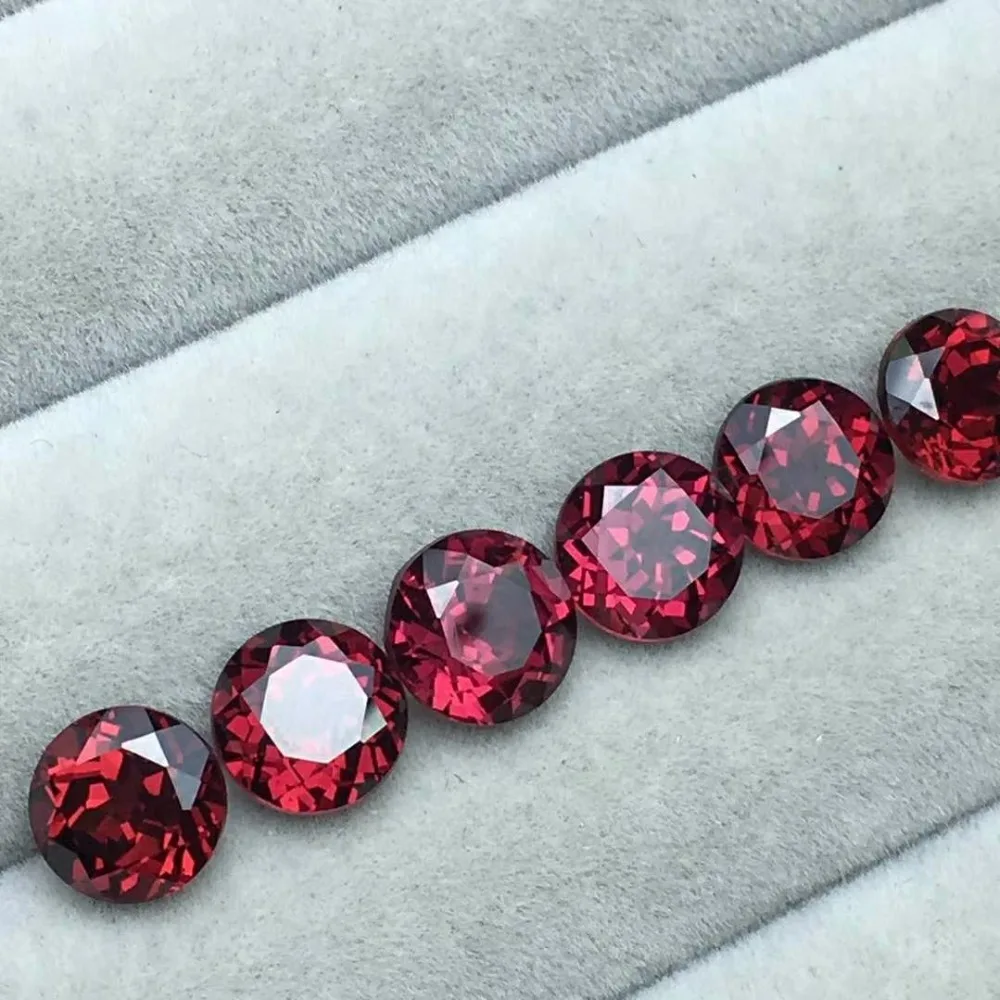 

Natural garnet, beautiful rose red, exquisite cut, super beautiful, a set of 112CT,