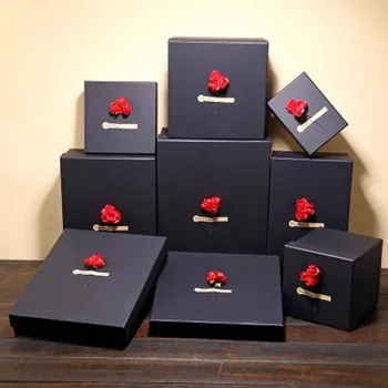 

DoreenBeads Fashion Exquisite Black White Rose Calla lily Flower Gift Box Gift bag For Wedding Festival Party Favor Package 1PC