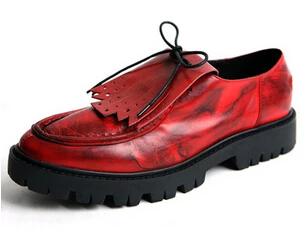 Британский стиль; мужская обувь на плоской подошве из натуральной кожи; обувь с перфорацией типа «броги» на платформе; дышащая модная мужская обувь с бахромой; сезон весна-осень; 03 - Цвет: Красный