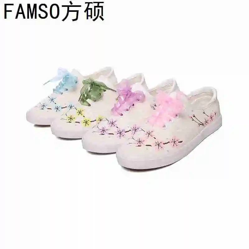 

FAMSO Women Shoes Lace-up Vulcanize Shoes Flats Heels Size 36-41 Casual Four Season Rubber Walk Lady Canvas Print Shoes