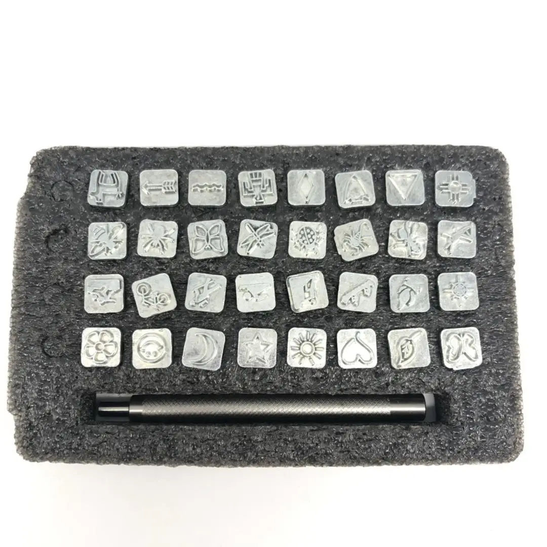 

Leather Stamping Tool 32 in 1 DIY Flower Pattern Leather Printing Tool Steel Metal Carving Leathercraft Tool Kit Accessories