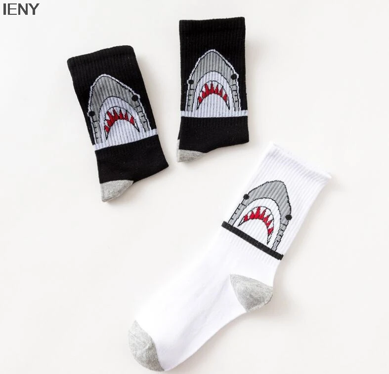 

IENY Classic shark black white autumn and winter tube tide socks fashion personality female socks happy socks 10pairs