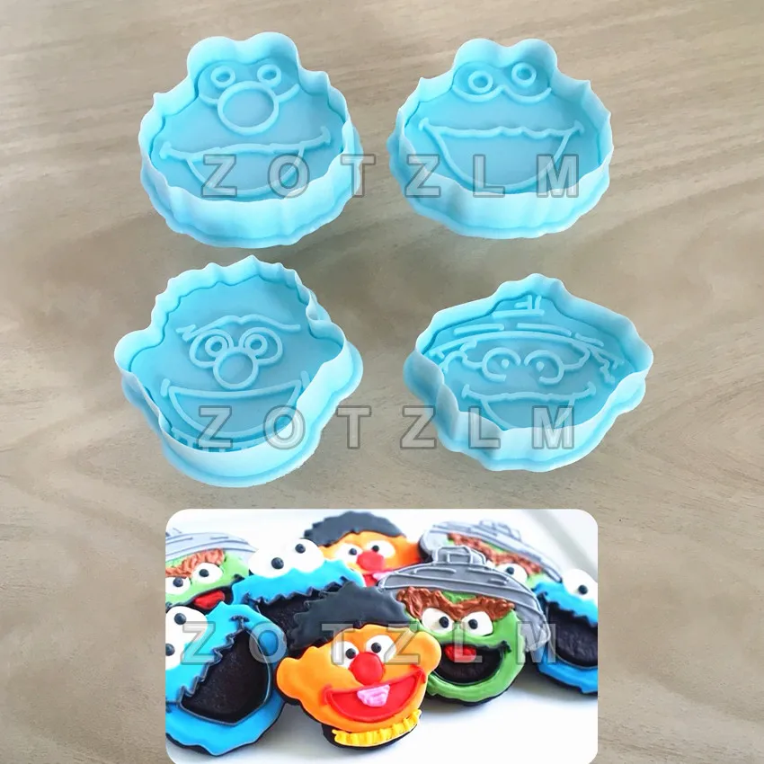 

4 pcs/set Cartoon Clown Shape Plastic Cookie Cutters Plunger Biscuit Mold Pastry Tools 3D Joker Cake Decorating Tools SLP126