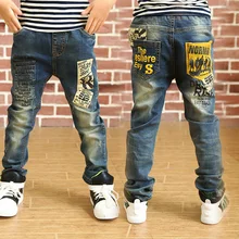 Одежда для детей, детские штаны джинсы для мальчиков Весна и осень корейской моды с накладным карманом для девочек, с принтом в виде букв джинсы