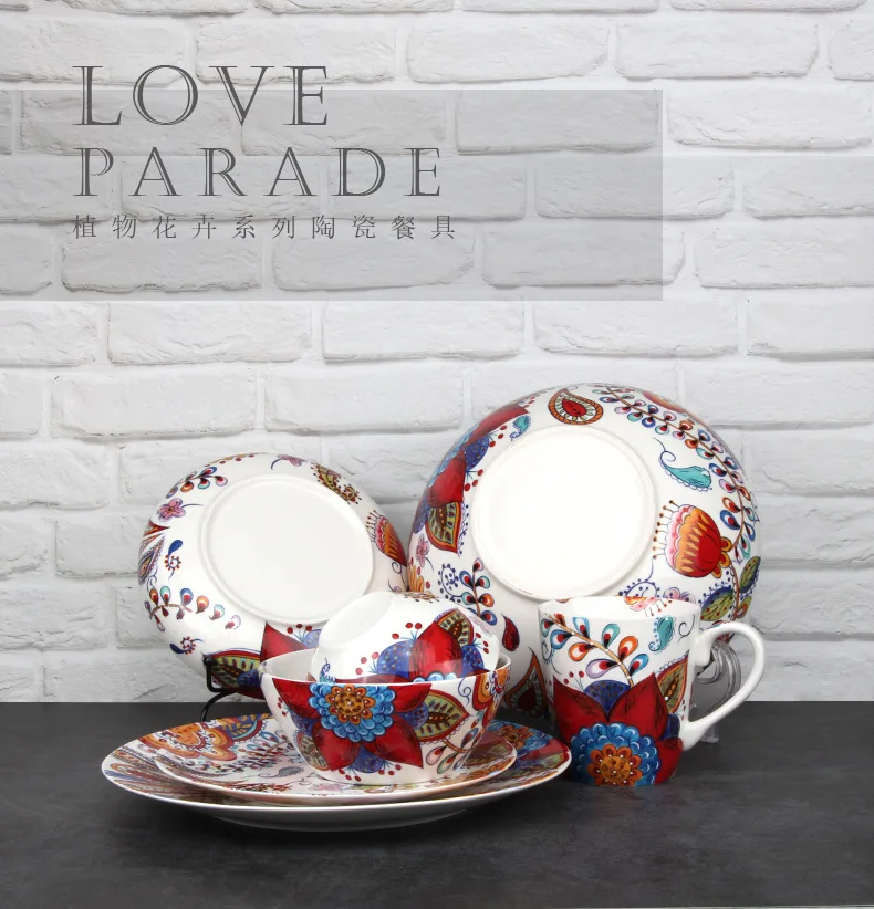 LOVE-PARADE_01.jpg
