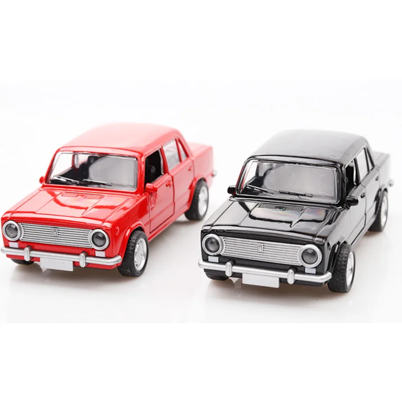 3 Colors High Simulation LADA 1:36 Alloy Car Model Russian Diecast Vintage Metal Car Castings Collection Classic Model Toys V011
