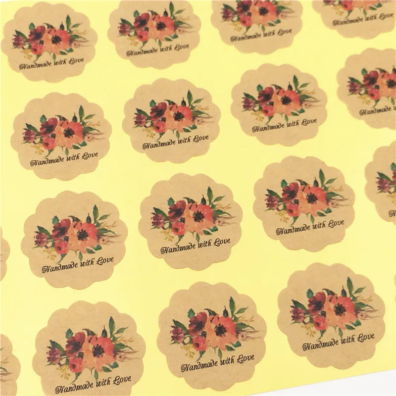 

300Pcs/Lot 3x3cm Lace Shape Made With Love Thank You Paper Seal Stickers Label Merry X-Mas Tree Crown Patterns For Thanksgiving