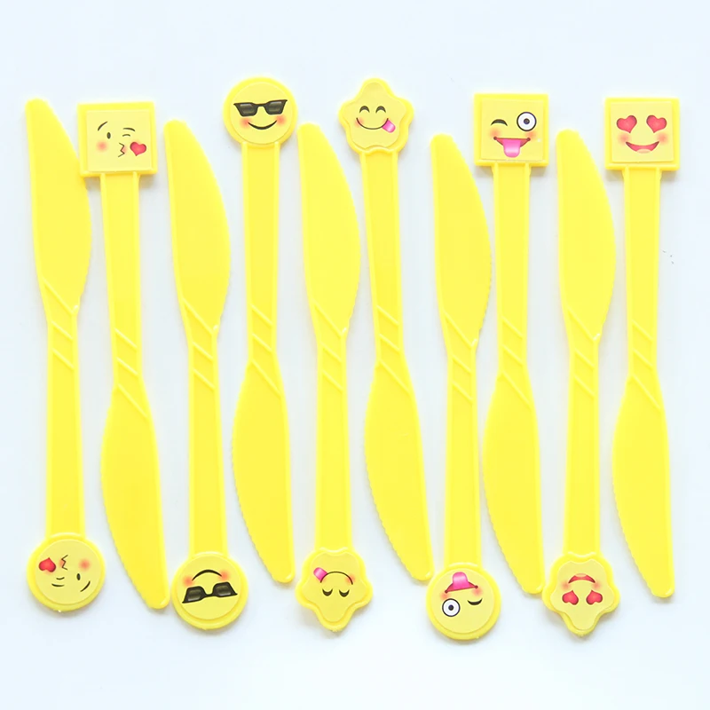 

10pcs/lot Emoji Party Supplies Plastics Knives Cartoon Birthday Decoration Baby Shower Theme Festival For Kids Girls Boys