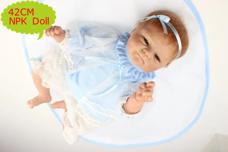 

NPK 42cm Soft Silicone Reborn Doll Lifelike Round Face Baby Doll In Right Blue Race Clothes Clothes Lovely Baby Kids Boneca Toys