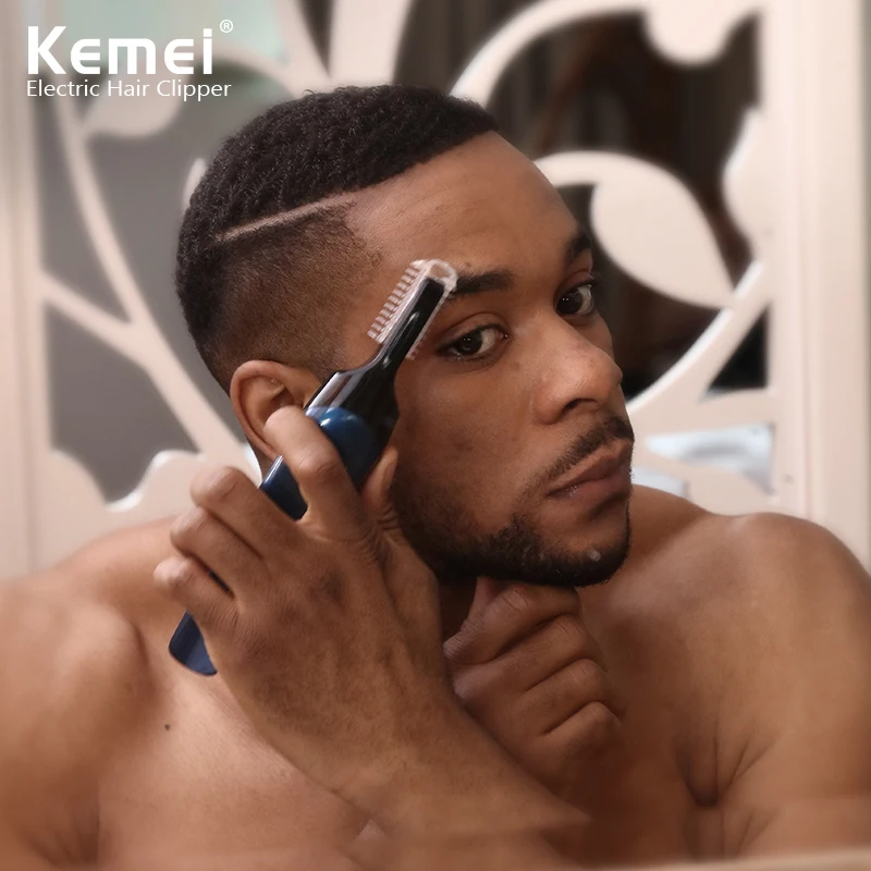 

Kemei 5 in 1 Rechargeable Hair Trimmer Titanium Hair Clipper Electric Shaver Beard Trimmer USB Chargeable Shaving Clippers 550