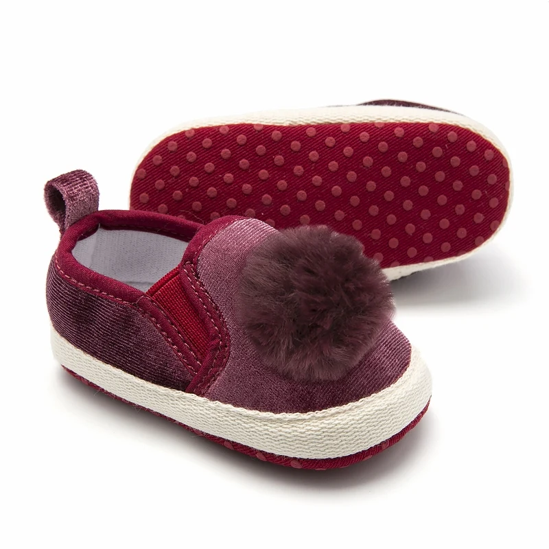 Обувь для новорожденных; серая детская обувь с помпоном; обувь для детей; мокасины для малышей; Детские лоферы; Chaussure Fille Baby Schoenen; 0-18 месяцев
