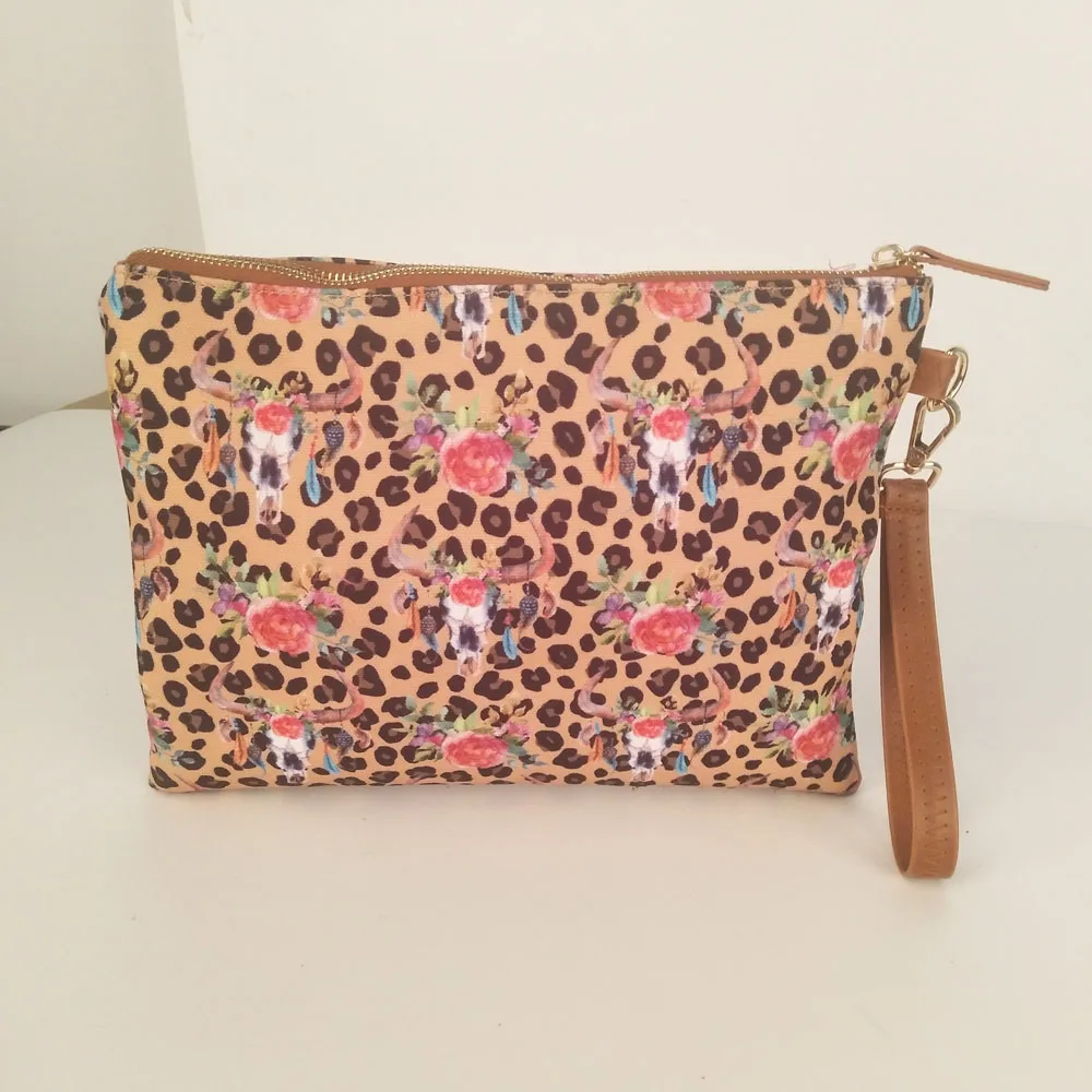 Wholesale Domil Endless Leopard Bullskull Wristlet Bag Canvas And PU