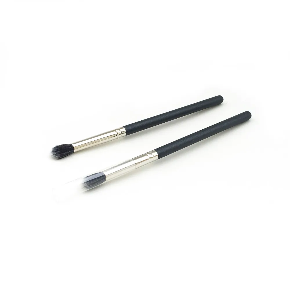 MAC 286S duo-fibre Blending Brush _ 6