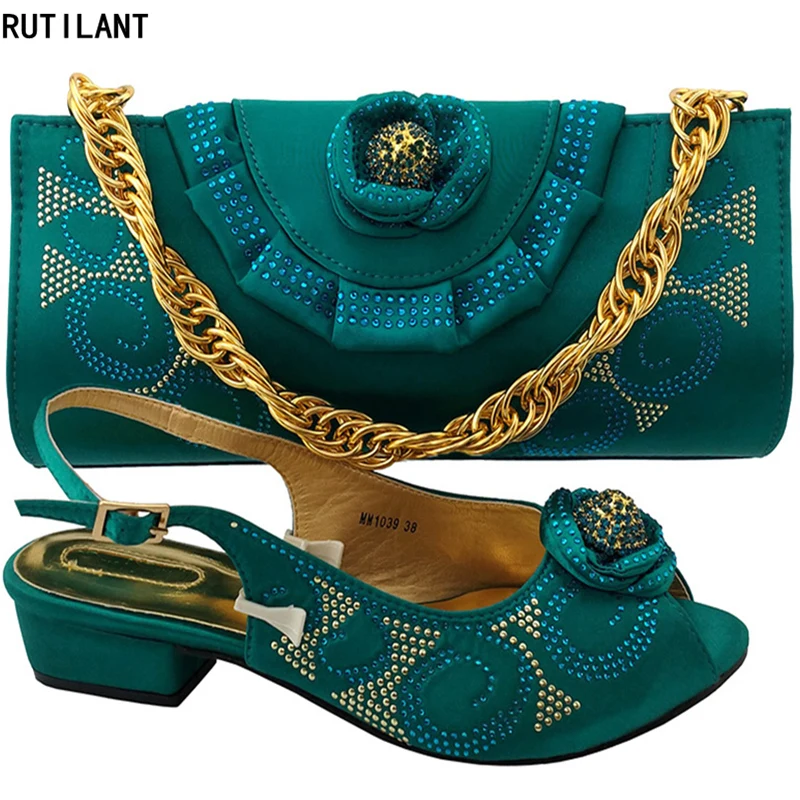 Italiaanse Dames Schoenen en Tas Set Versierd met Strass Schoen en Tas Set voor Party In Vrouwen Nigeriaanse Vrouwen Bruiloft schoenen Tas Italiaanse Dames Schoenen en Tas Set Versierd met Strass Schoen en Tas Set voor Party In Vrouwen Nigeriaanse Vrouwen Bruiloft schoenen Tas