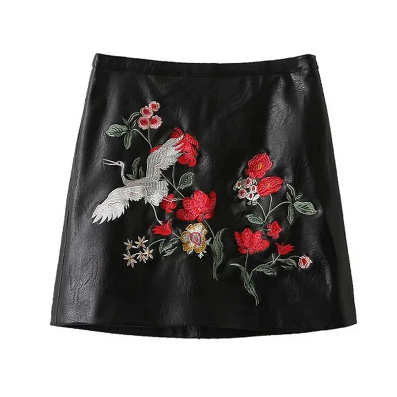 SheBlingBling юбка трапециевидной формы из искусственной кожи весенне-осенняя Женская юбка с высокой талией Мини-юбка с цветочной вышивкой на молнии сзади - Цвет: Black