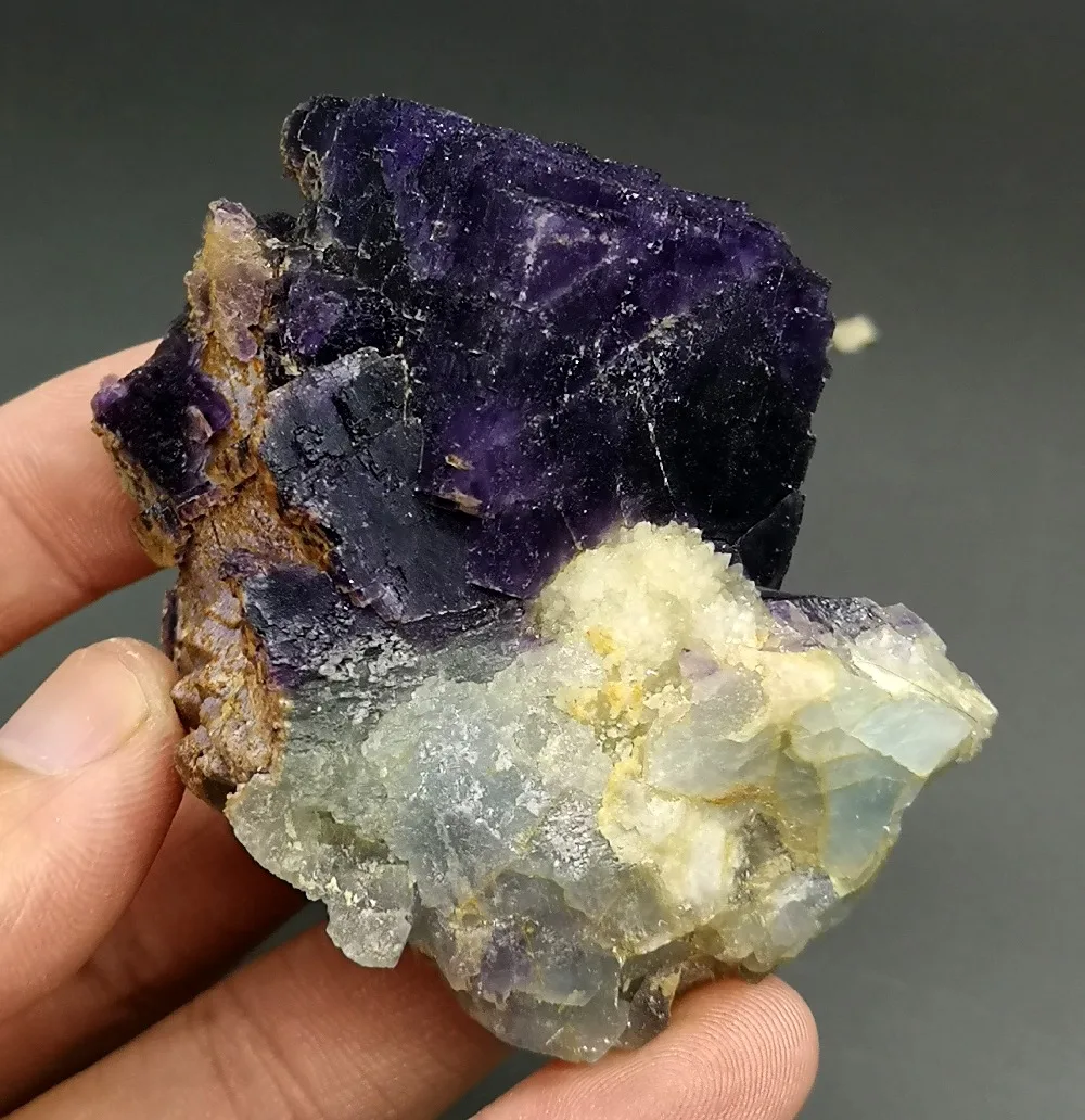 

133g Rare natural purple fluorite and light blue fluorite symbiotic mineral specimens from China