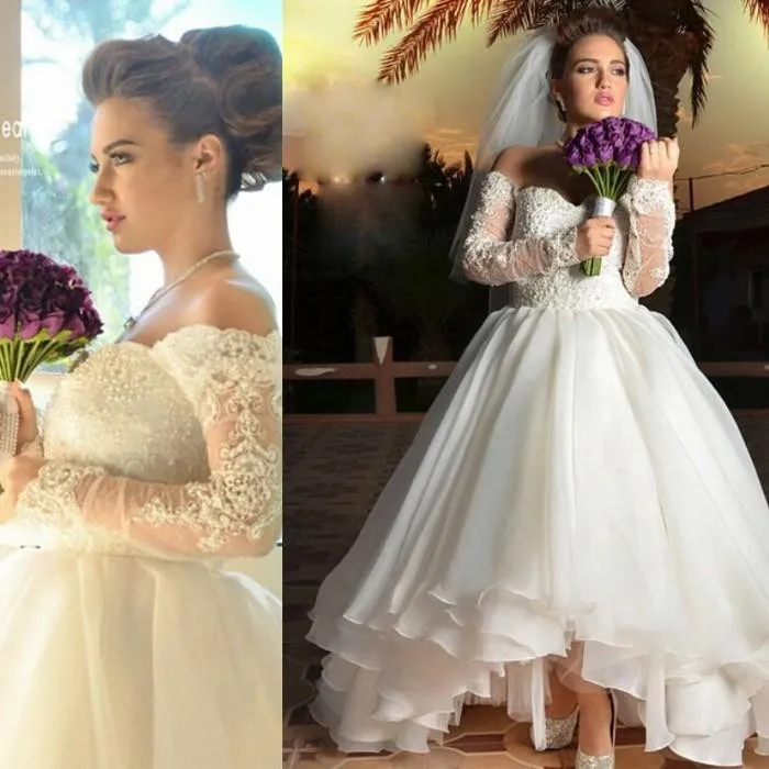 

Saudi Arab Wedding Dresses Sweetheart Off The Shoulder Long Sleeves Beads Hi-Lo Bridal Gowns vestido de noiva praia