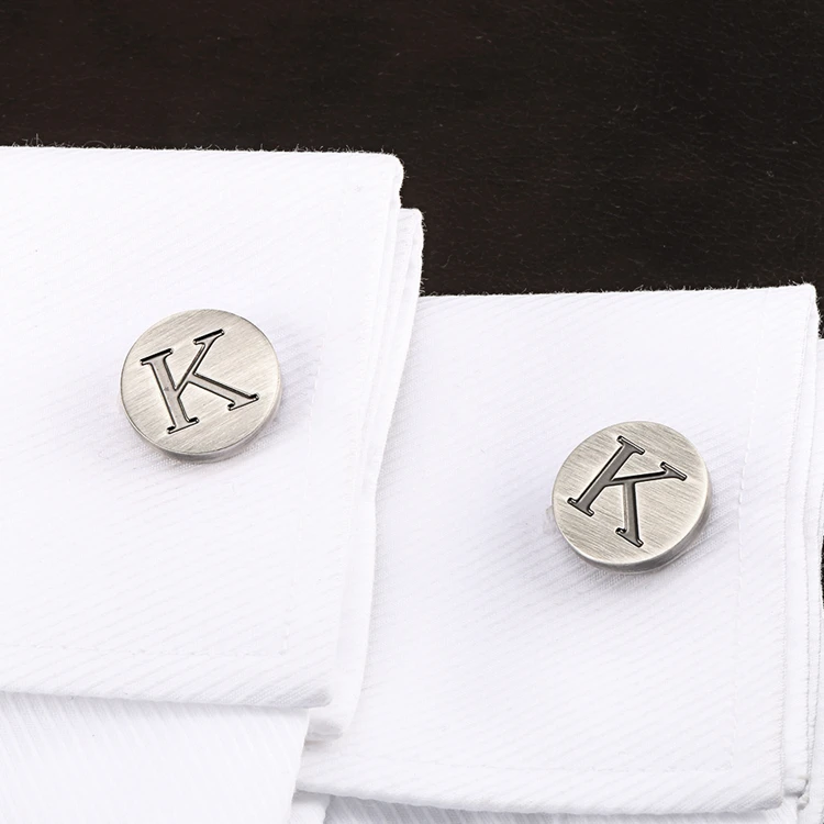 Горячая буквы K Запонки «Алфавит» для мужчин s серебряное покрытие под старину круглые буквы K запонки мужские запонки на рубашку запонки