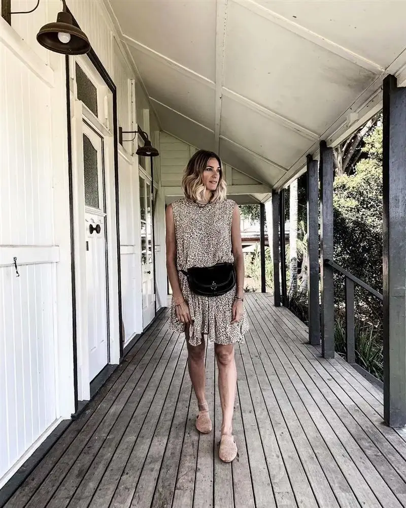 23