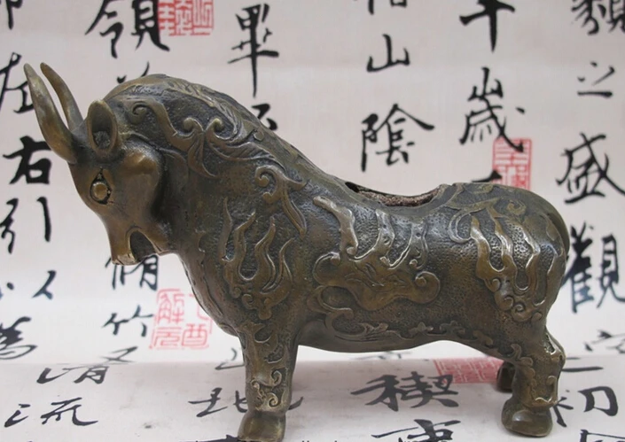 

wholesale factory Chinese Folk Classical Bronze Copper carving Flames Bull Ox Animal Statue