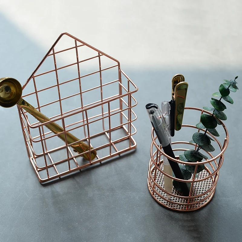 

Nordic style Rose Golden Geometric House Shape Iron Art Storage Basket Home Organizer Rack Decoration Accessories For Magazine