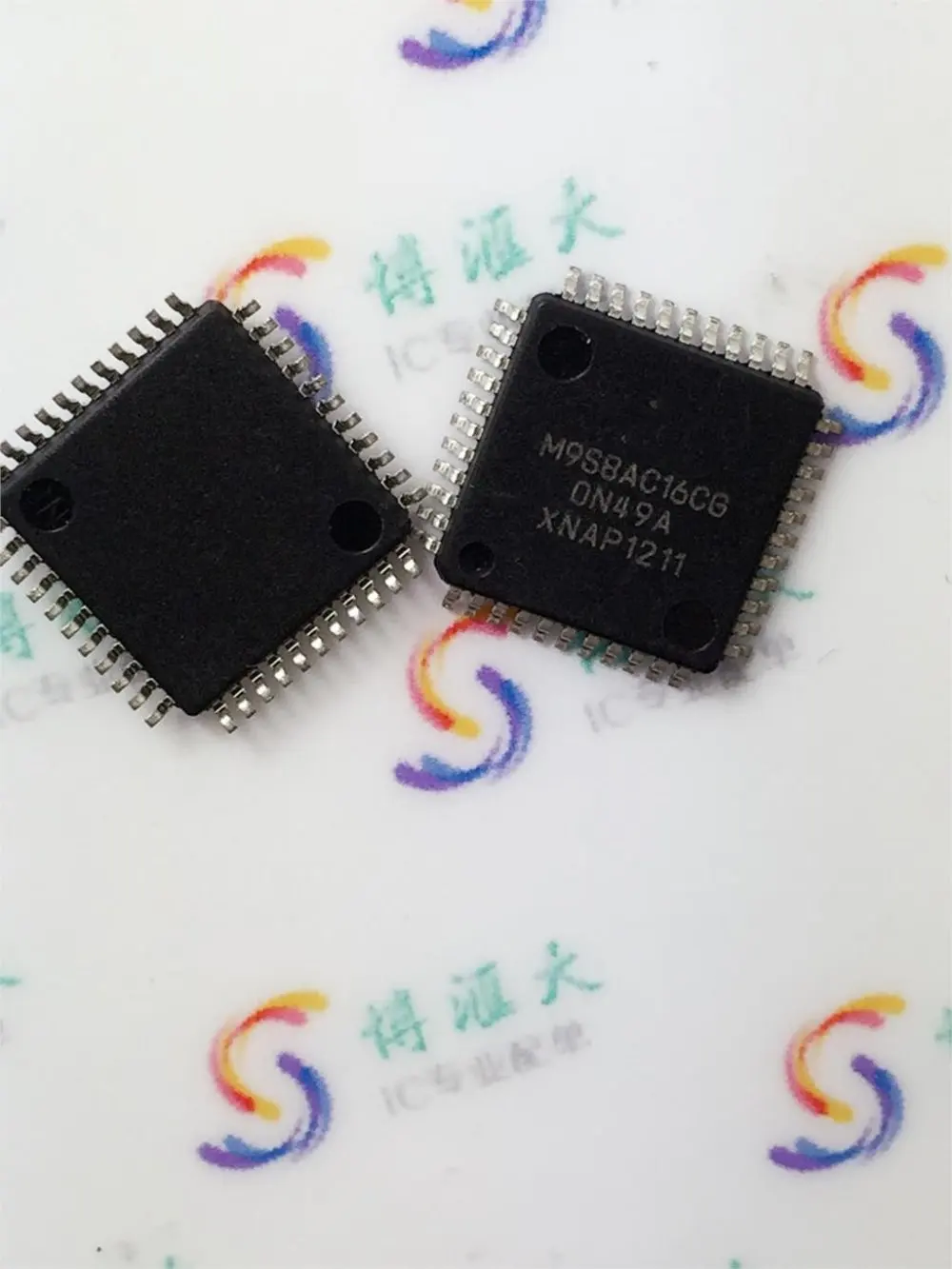 

Module M9S8AC16CG MC9S08AC16CFGE LQFP44 Original authentic and new Free Shipping