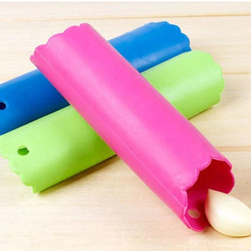 

Fast Garlic Peeler Peeling Tool Magic Roll Portable New Silicone Peeling Helper Useful Kitchen Tool Gadgets Durable Multi-Color