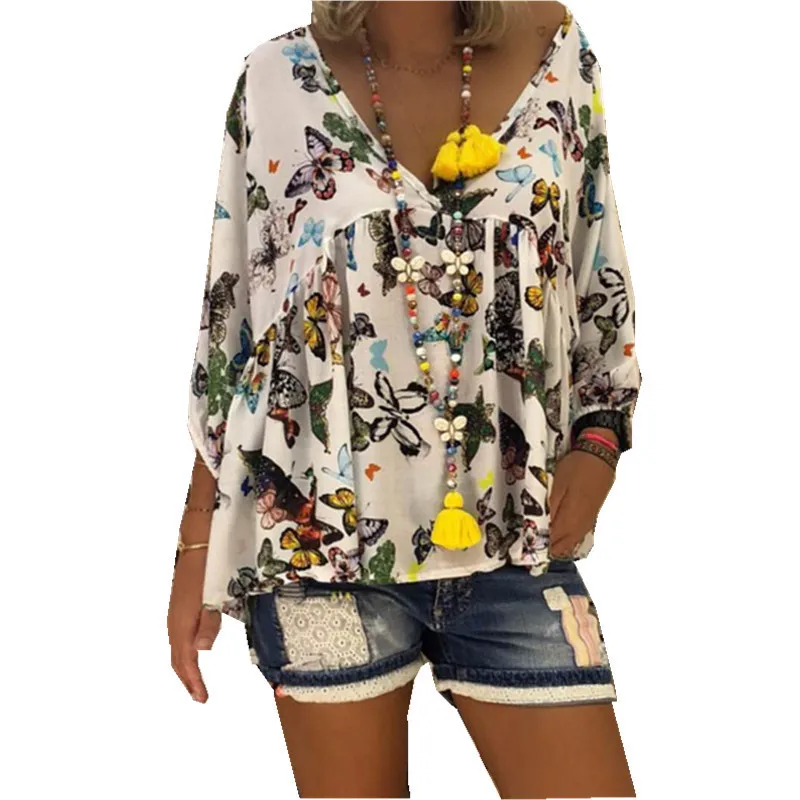 

2019 thin section loose butterfly print large V-neck nine-point sleeve shirt