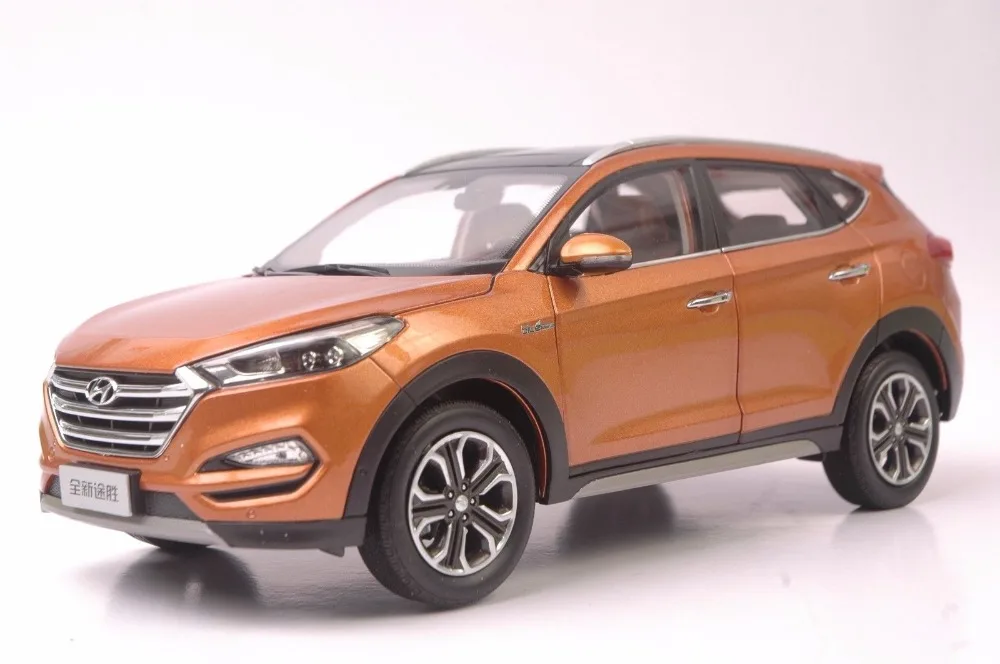 

1:18 Diecast Model for Hyundai Tucson 2016 Orange SUV Alloy Toy Car Miniature Collection Gifts IX
