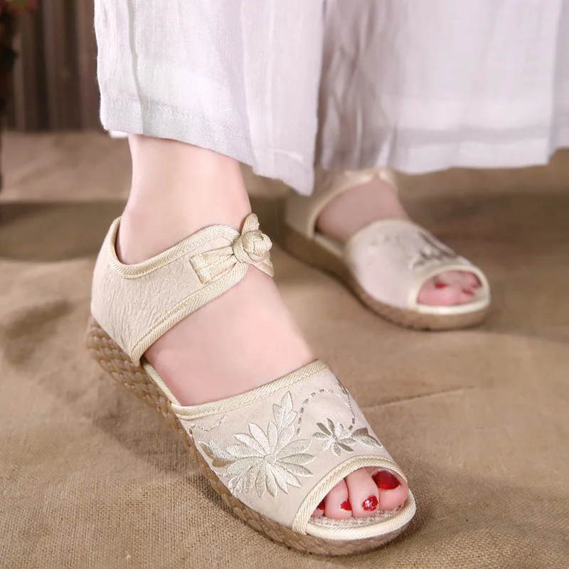 

8317G summer national wind embroidered women's shoes factory direct