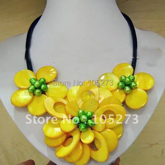 

Charming! Orange+green Multicolor Natural Sea Shell + Genuine Freshwater Pearl Flower Necklace 18'inchs New Free Shipping FN2042