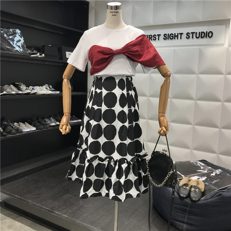 

2018 New Fashion Summer Women's Three Dimensional Big Bow T-shirt + High Waist Wave Dots Skirt Two Pieces Female Long Skirt Sets