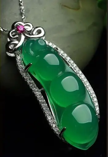 

Fashion Pure 925 Sterling Silver Green Chinese 100% Natural /Jadeite Beans Pendant With Certificate